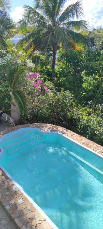 Bungalow Tout Confort Avec Piscine Partagee A 5 Mn De La Mer Saint-Francois  Luaran gambar